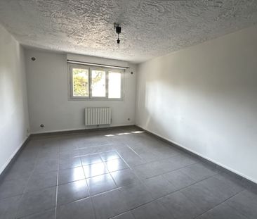 Studio libre immédiatement - Photo 5