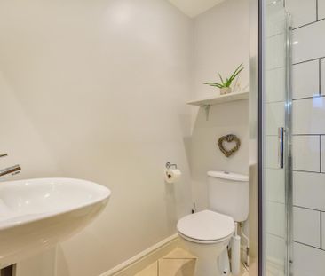 2 bedroom apartment to rent - Photo 4