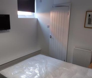 1 bedroom House share To Let - Photo 2