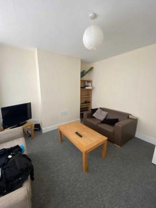 4 bedroom house to rent - Photo 1