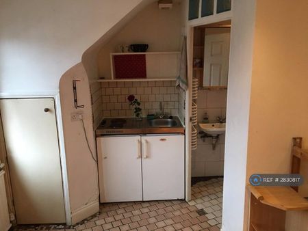 1 bedroom flat to rent - Photo 5