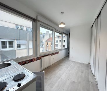 Location Appartement 1 pièce 26m² - Photo 3