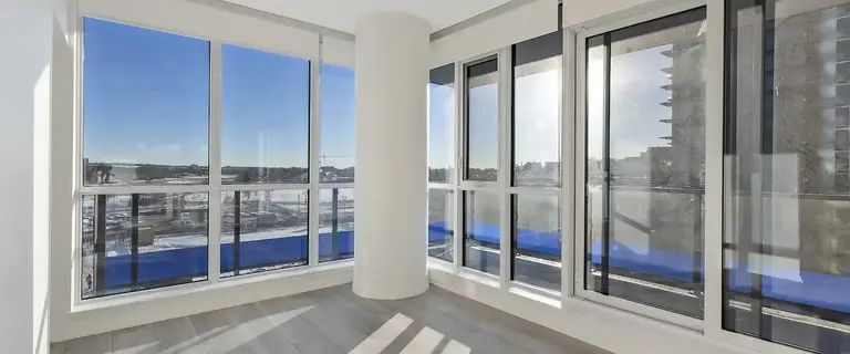 Sunny 2 Bedroom Corner Unit | 404 - 615 6 Ave SE, Calgary - Photo 1