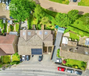 4 bedroom end of terrace house to rent - Photo 2