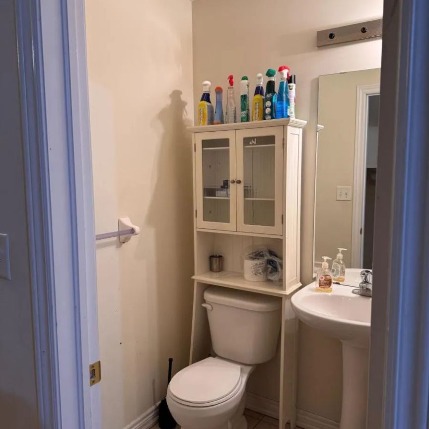 1433 GRANROCK CRESCENT - Photo 1