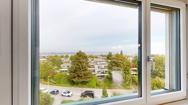 Helle Wohnung mit Seesicht - Photo 1