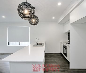 Modern Family Home - Photo 4