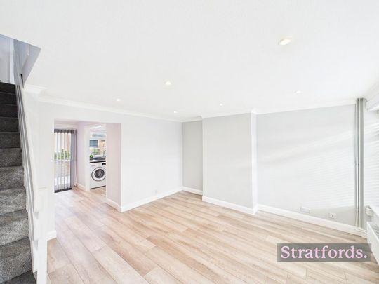 3 bedroom end of terrace house to rent - Photo 1