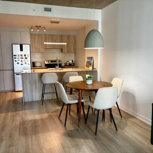 Appartement 3 1/2 au EOLIA Dix30 - Photo 2