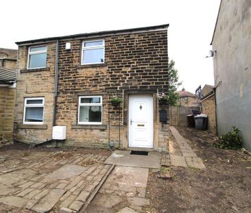 3 bedroom end of terrace house to rent - Photo 3