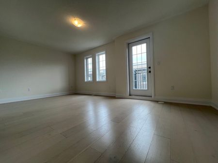 For Lease - 89 Clippers Crescent, Whitchurch-Stouffville, Ontario - Photo 4