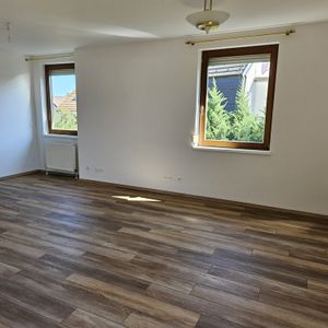 1 Zimmer Wohnung, saniert mit Balkon und Autoabstellplatz - Photo 2