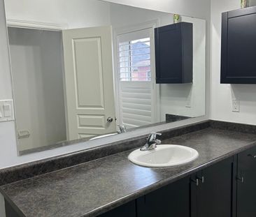 For Lease - 21 Humberstone Crescent, Brampton, Ontario - Photo 5