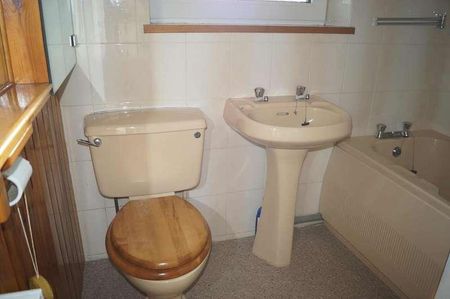 Beechwood Avenue, Aberdeen, AB16 - Photo 3