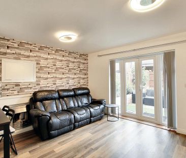 3 bedroom semi-detached house to rent - Photo 1