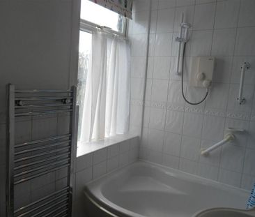 2 bedroom terraced house to rent - Photo 6