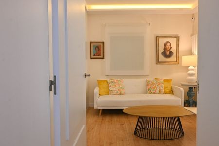 Avenida de Concha Espina - Photo 3