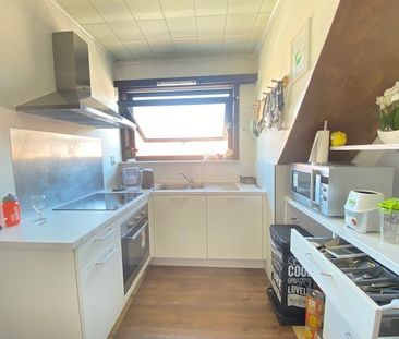 Ruim appartement met 2 slaapkamers en terras. - Photo 3