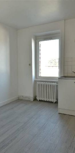 Location Appartement 3 pièces 62m² CHERBOURG-EN-COTENTIN 50100 - Photo 1
