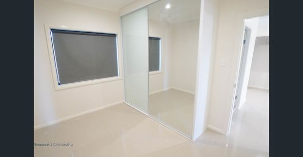 3 BEDROOM GRANNY FLAT - Photo 1