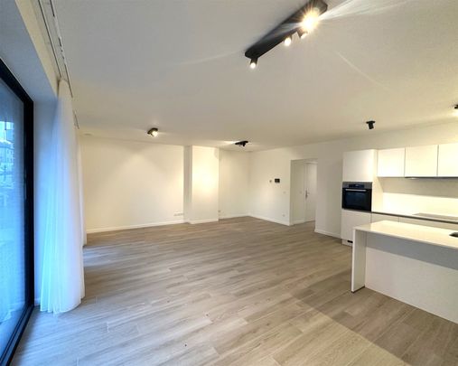 Appartement te huur - Photo 1