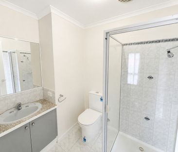 Spacious Family Home with Double Living & Huge Undercover Entertain... - Photo 4