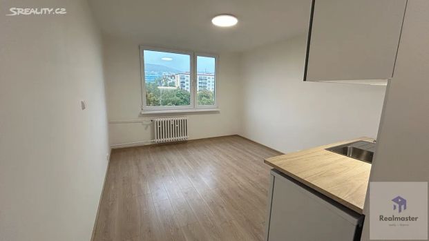 Pronájem bytu 1+kk 21 m² - Photo 1