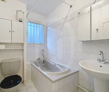 Location Appartement 1 pièce 31m² MONTPELLIER 34090 - Photo 3