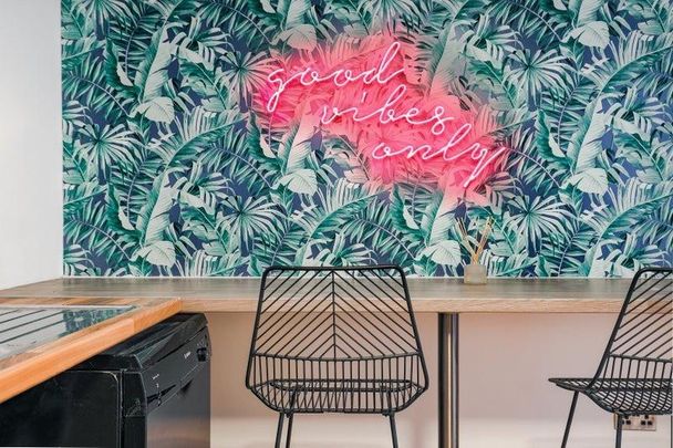 Studio to rent - Photo 1