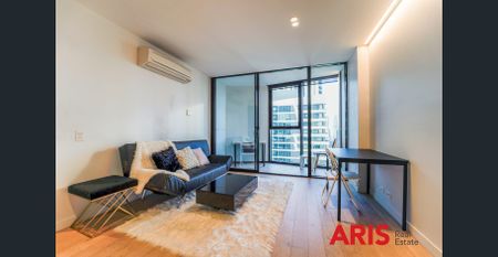Beautifully Furnished apartment in the heart of the city - Photo 4
