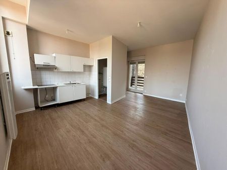 Location Appartement 3 pièces 57m² MONT DE MARSAN 40000 - Photo 5
