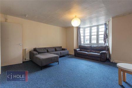 3 bedroom apartment to rent - Photo 3