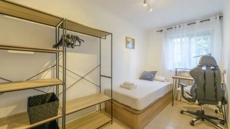 3-bedroom apartment for rent in Media Legua, bills included - Foto 2