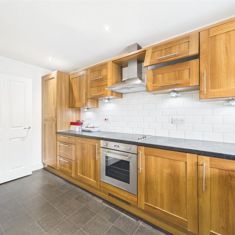 2 bedroom apartment to rent - Photo 1