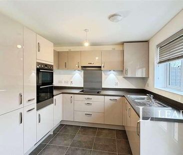 Fersfield Gardens Kingsway, Quedgeley, Gloucester, Gloucestershire,... - Photo 6