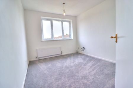 3 bedroom end terraced house to rent, - Photo 3