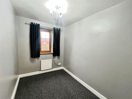 3 Bedroom Semi-Detached House for rent in Finkle Street, Bentley, Doncaster - Photo 5