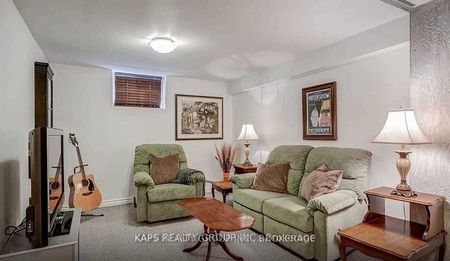 For Lease - 10 Wanita Road, Mississauga, Ontario - Photo 2