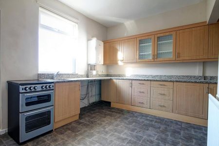 2 bedroom terraced house to rent - Photo 5