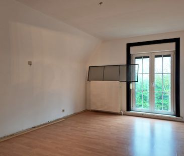 Zonnig en rustig gelegen alleenstaande woning te Eeklo! - Photo 4