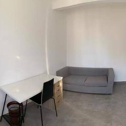 À louer – T2 meublé 28 m² – Centre-ville de Nantes - Photo 1