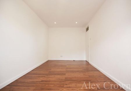 3 bedroom flat to rent - Photo 5