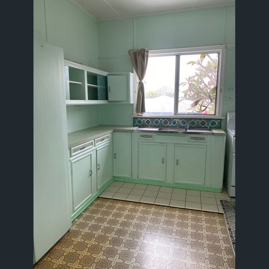 26 Edmonds St, West Mackay, Qld 4740 - Photo 1