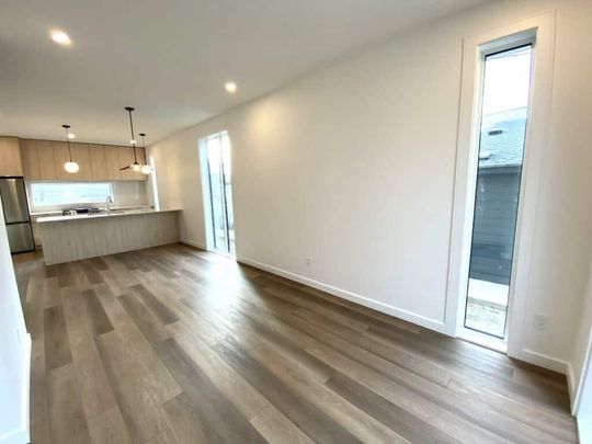Edmonton Unfurnished townhouse Rental in Forest Heights - Stunning New Build With Many Upgrades - Photo 1