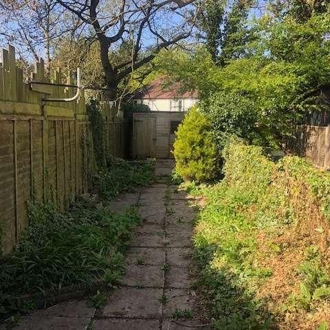 Harrow Weald, HA3 - Photo 1
