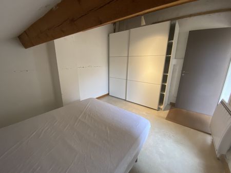 Location Appartement 3 pièces 86m² ARLES 13200 - Photo 4