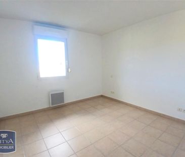 Location Appartement 3 pièces 63m² LEZIGNAN CORBIERES 11200 - Photo 2