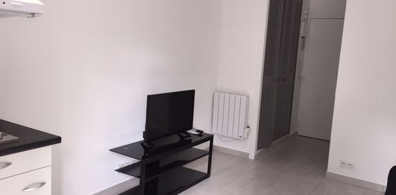 Location Appartement 1 pièce 19m² - Photo 2