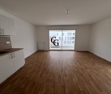 Location Appartement 3 pièces 75m² LES SORINIERES 44840 - Photo 1
