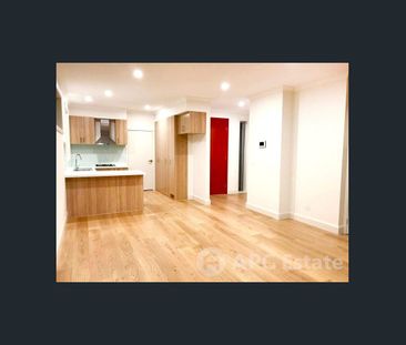 Stylish 2-Bedroom Townhouse in Prestigious Doncaster Location - Photo 6